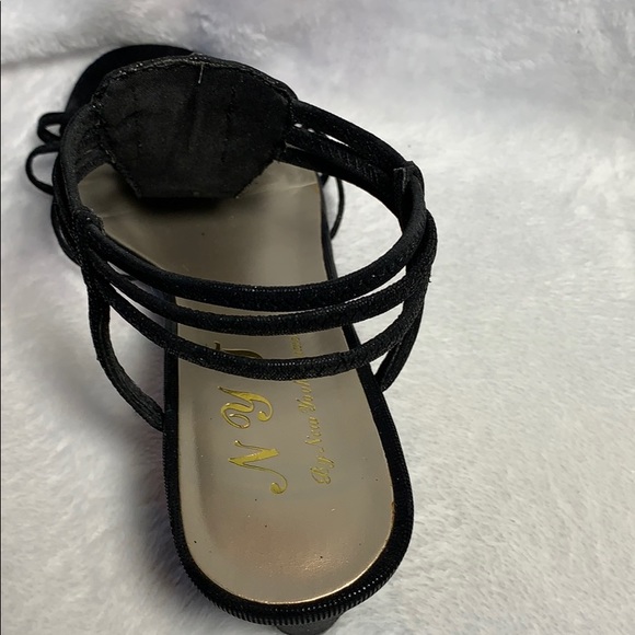 Shoes - Picture 5 of 7